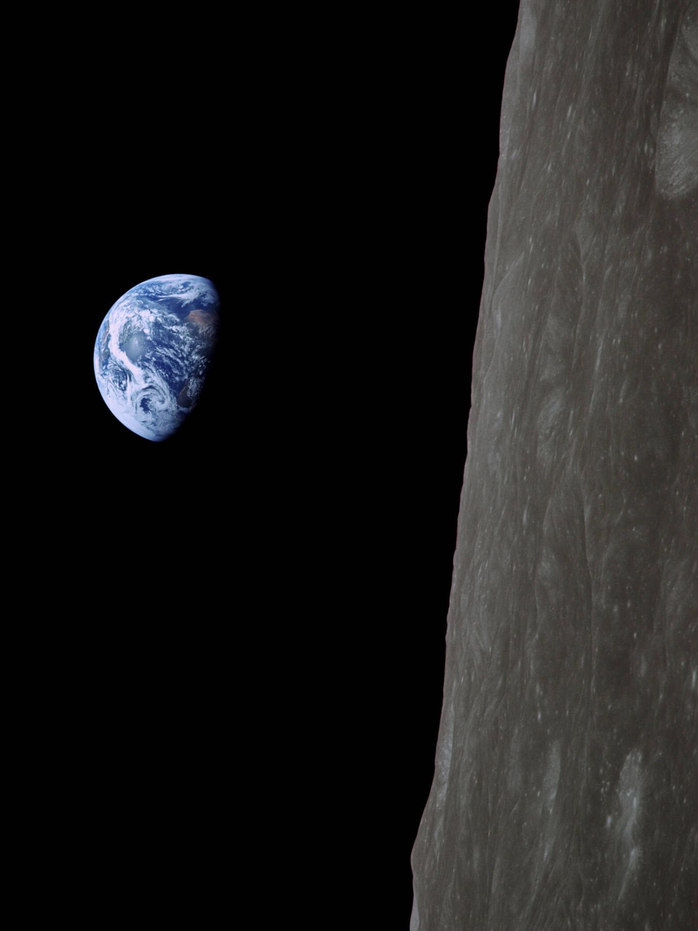 Apolo 8: esta foto se llama Earthrise y muestra la puesta de la Tierra sobre la Luna.