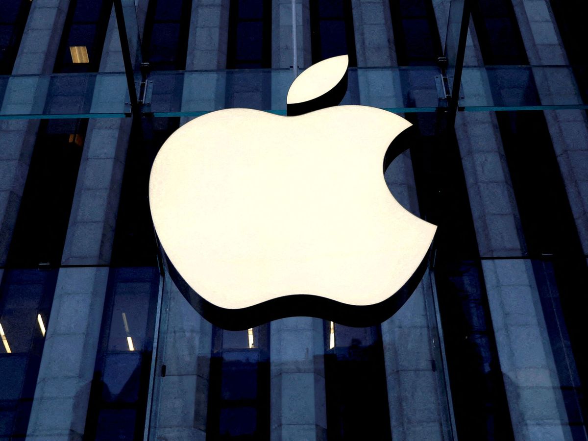 Foto: Apple está planteándose renombrar uno de sus productos (Reuters/Mike Segar)
