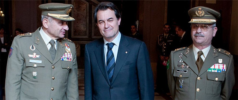 Foto: Mas busca un jefe del Estado Mayor de su Ejército… con nivel C de catalán