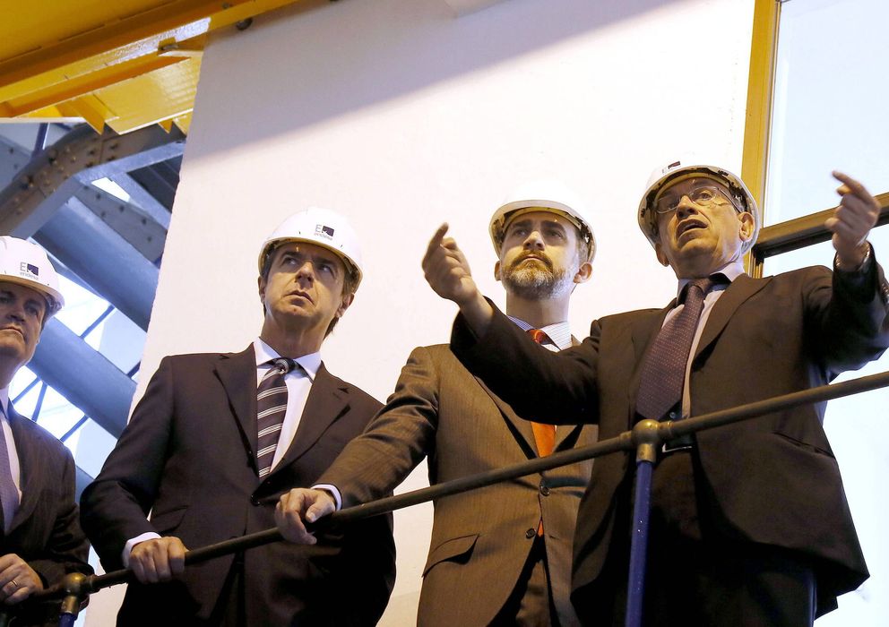 Foto: José Manuel Soria, ministro de Industria, el rey Felipe VI y Borja Prado, presidente de Endesa