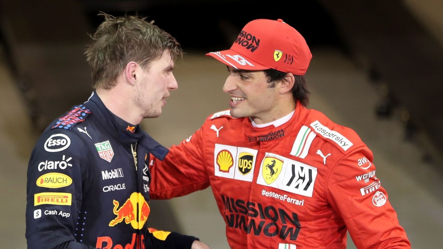 Carlos Sainz es el piloto que más ha inquietado a Max Verstappen en toda su trayectoria en la Fórmula 1. FOTO: EFE EPA Ali Haider 