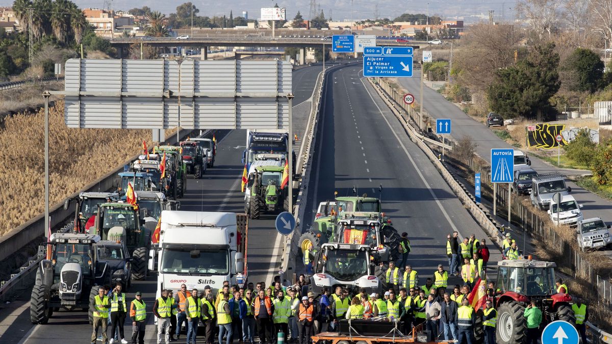 ¿Hasta cuándo durará la huelga de agricultores en España? Este es el calendario de protestas