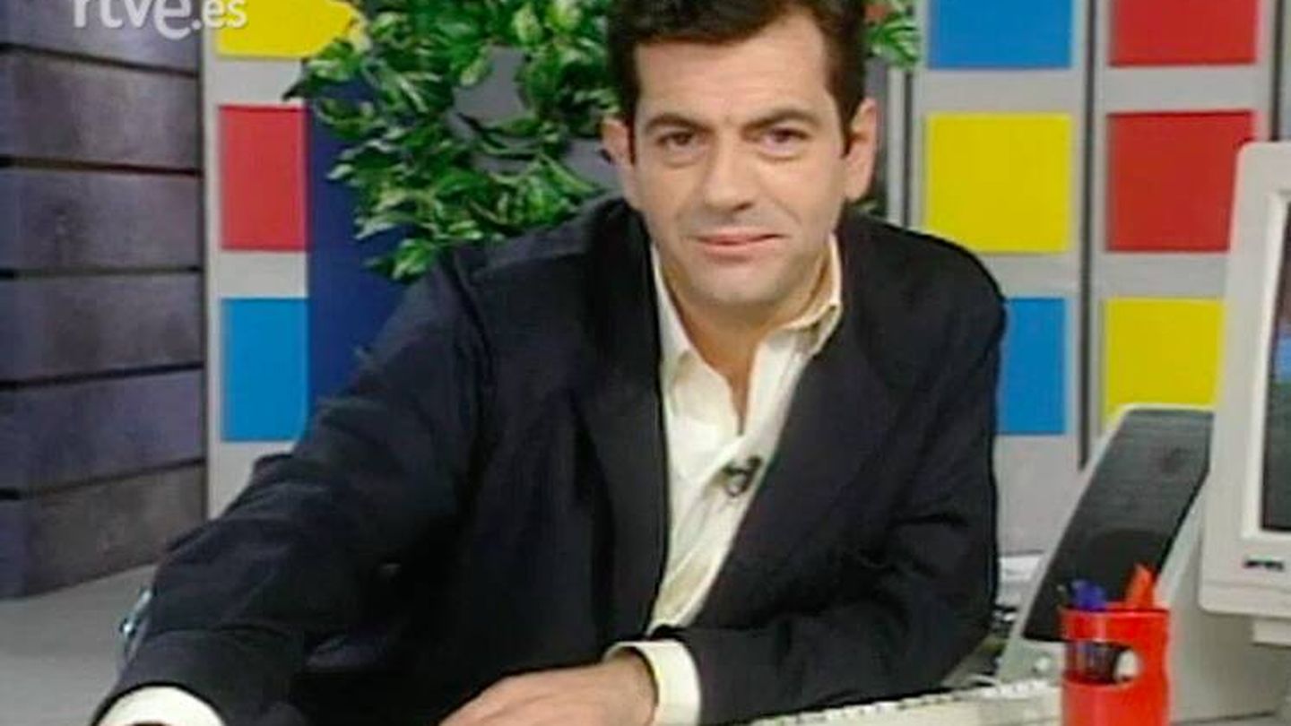 Carlos Sobera presentando el programa 'PC Adictos' en 1997. (RTVE)