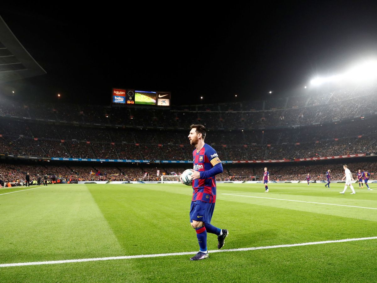 Foto: Messi, el pasado mes de diciembre contra el Madrid en el Camp Nou. (Reuters)