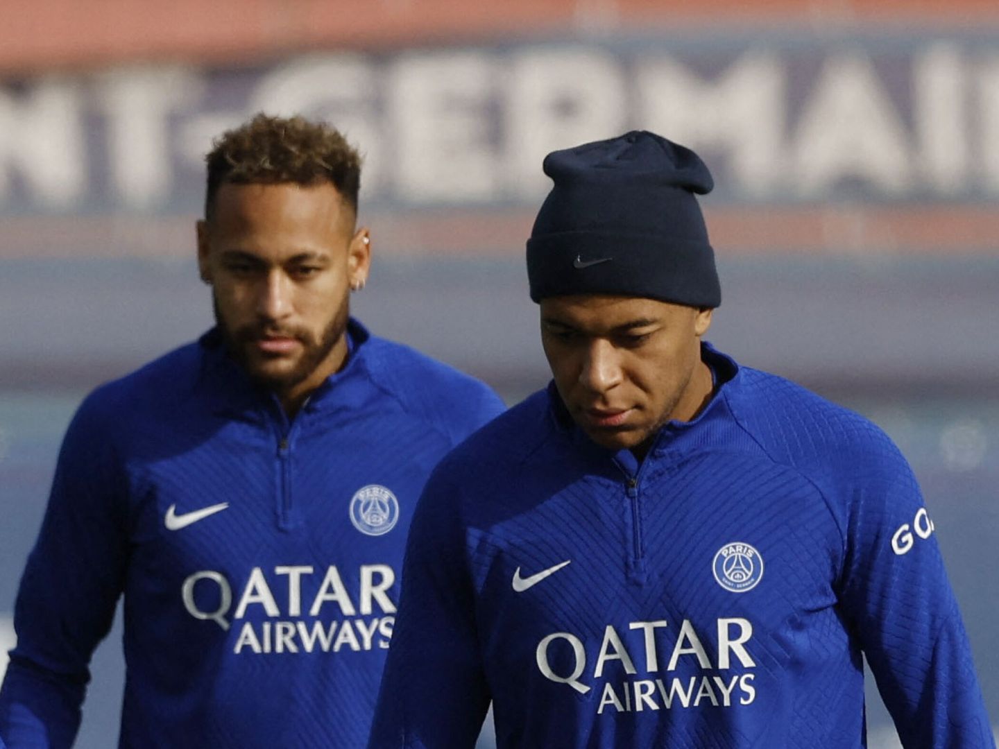 Mbappé junto a Neymar en un entrenamiento.