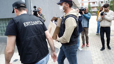 La Ertzaintza registra un piso en Irún relacionado con los crímenes de Bilbao