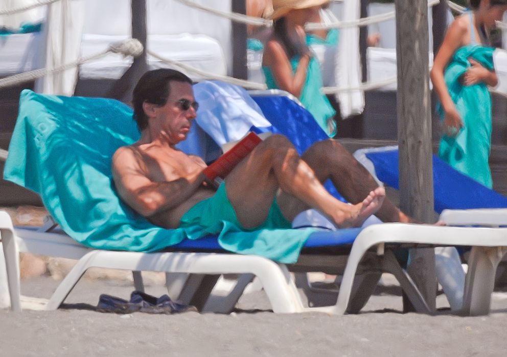 Foto: José María Aznar, durante sus vacaciones en Marbella en agosto de 2013 (I.C.)