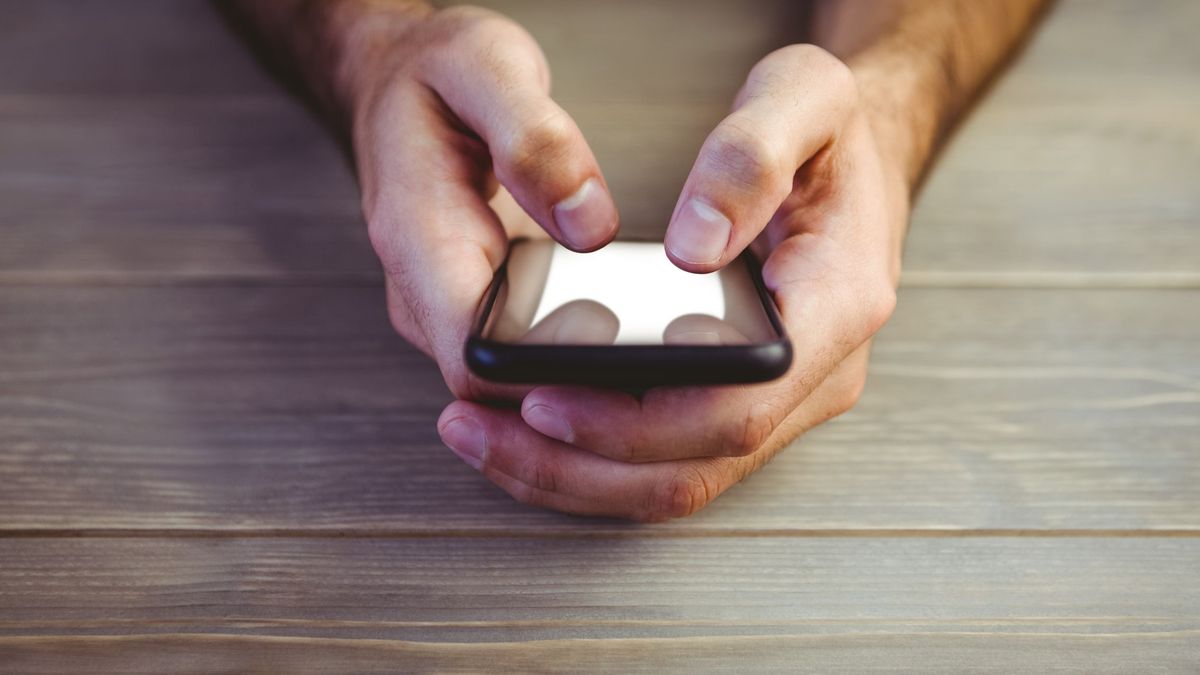 Mitos, verdades y medias verdades sobre cómo afecta a tu salud el uso del móvil