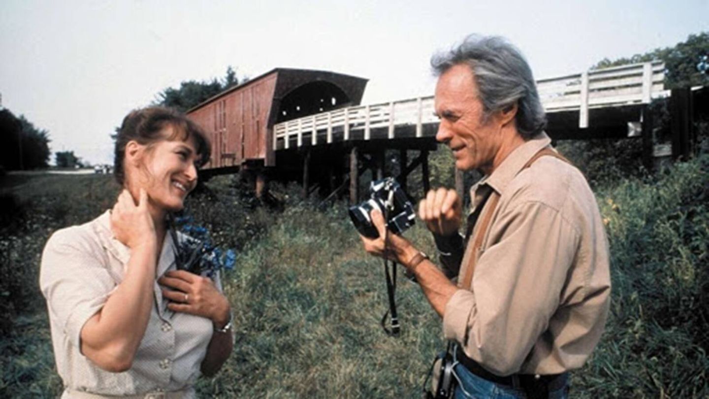 Clint Eastwood y Meryl Streep, en un fotograma de 'Los puentes de Madison'. (Warner Bros. y Amblin Entertainment)