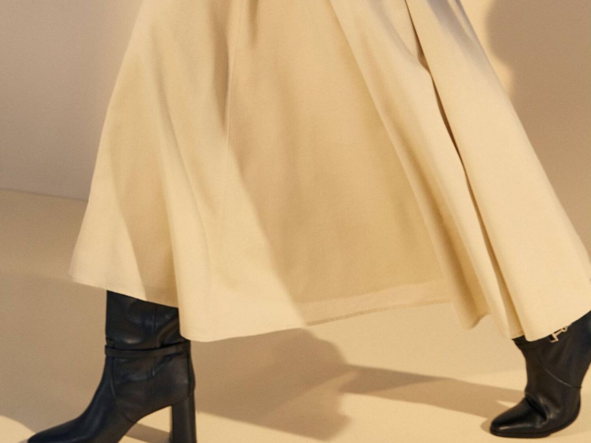 Foto: La falda plisada de Massimo Dutti. (Cortesía)