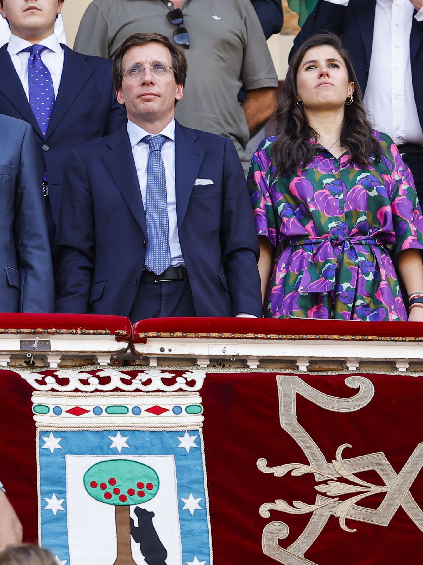 El alcalde de Madrid, José Luis Martínez-Almeida, y su pareja, Teresa Urquijo, en su toma de posesión. (EFE/Chema Moya)