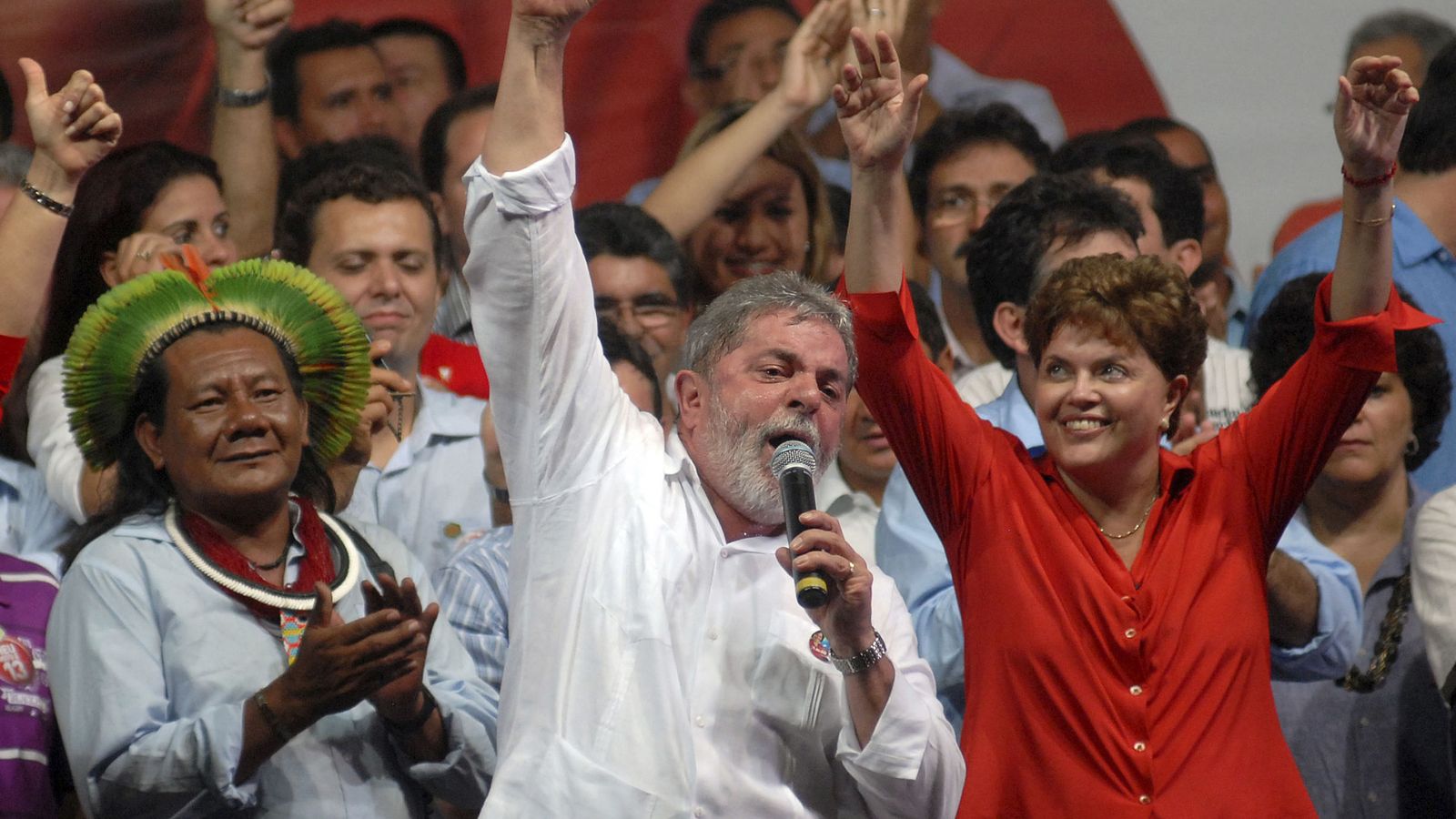 Foto: Lula da Silva y Dilma Rousseff durante un mitin de campaña en Belem (Reuters).