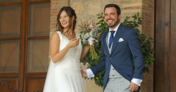 Foto: Alberto Garzón y Anna Ruiz durante la boda. (Gtres)