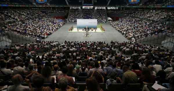 Foto: Vista general de la Asamblea anual de los Testigos de Jehová en 2015 en Madrid. (EFE)
