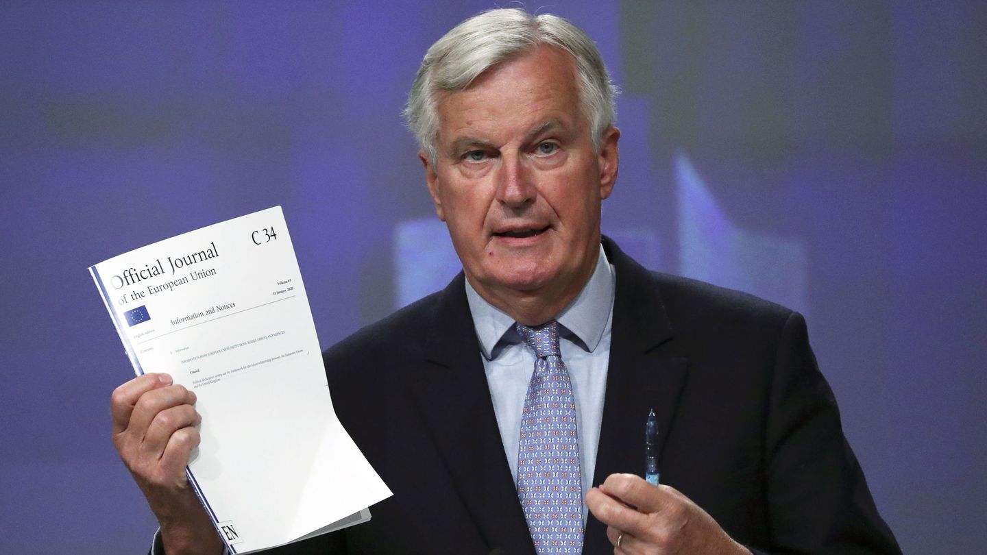 Michel Barnier durante una rueda de prensa en la Comisión Europea. (EFE)