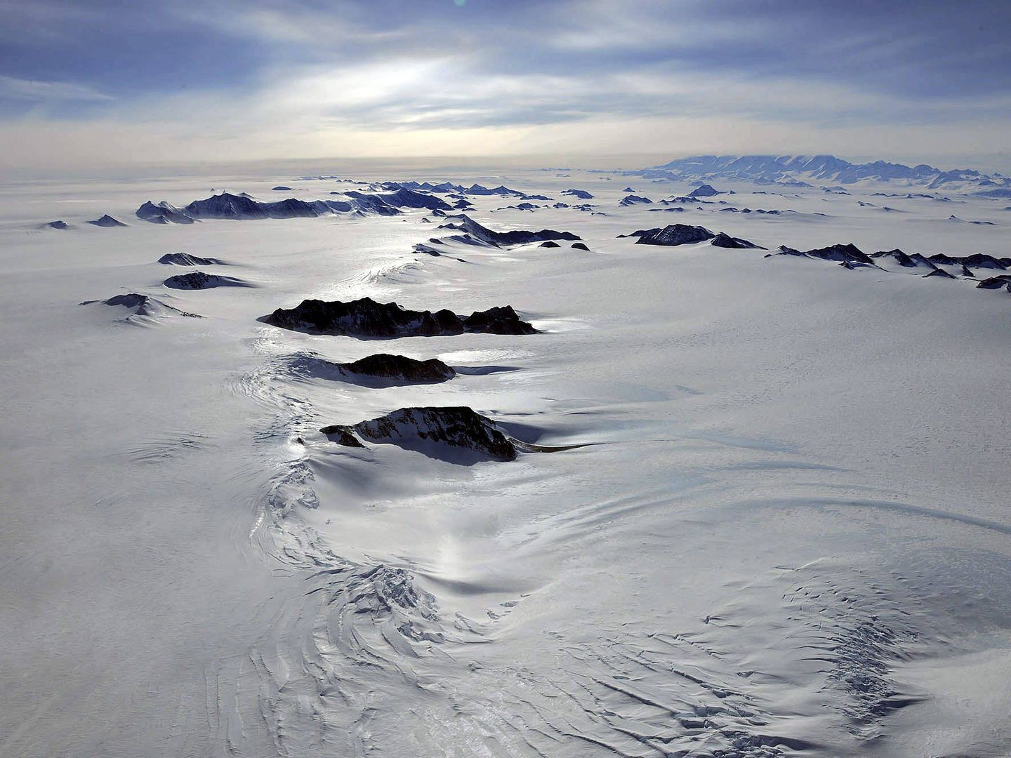 Nueva evidencia del calentamiento global. Los lagos árticos se han congelado en invierno cada vez más tarde en los últimos decenios (EFE)