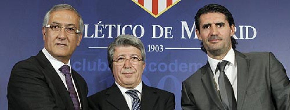 Foto: Manzano pide confianza a la afición rojiblanca: "Haré un Atlético fuerte y poderoso"