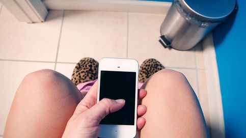 Por qué no debes utilizar el teléfono móvil en el baño: un ejemplo real 