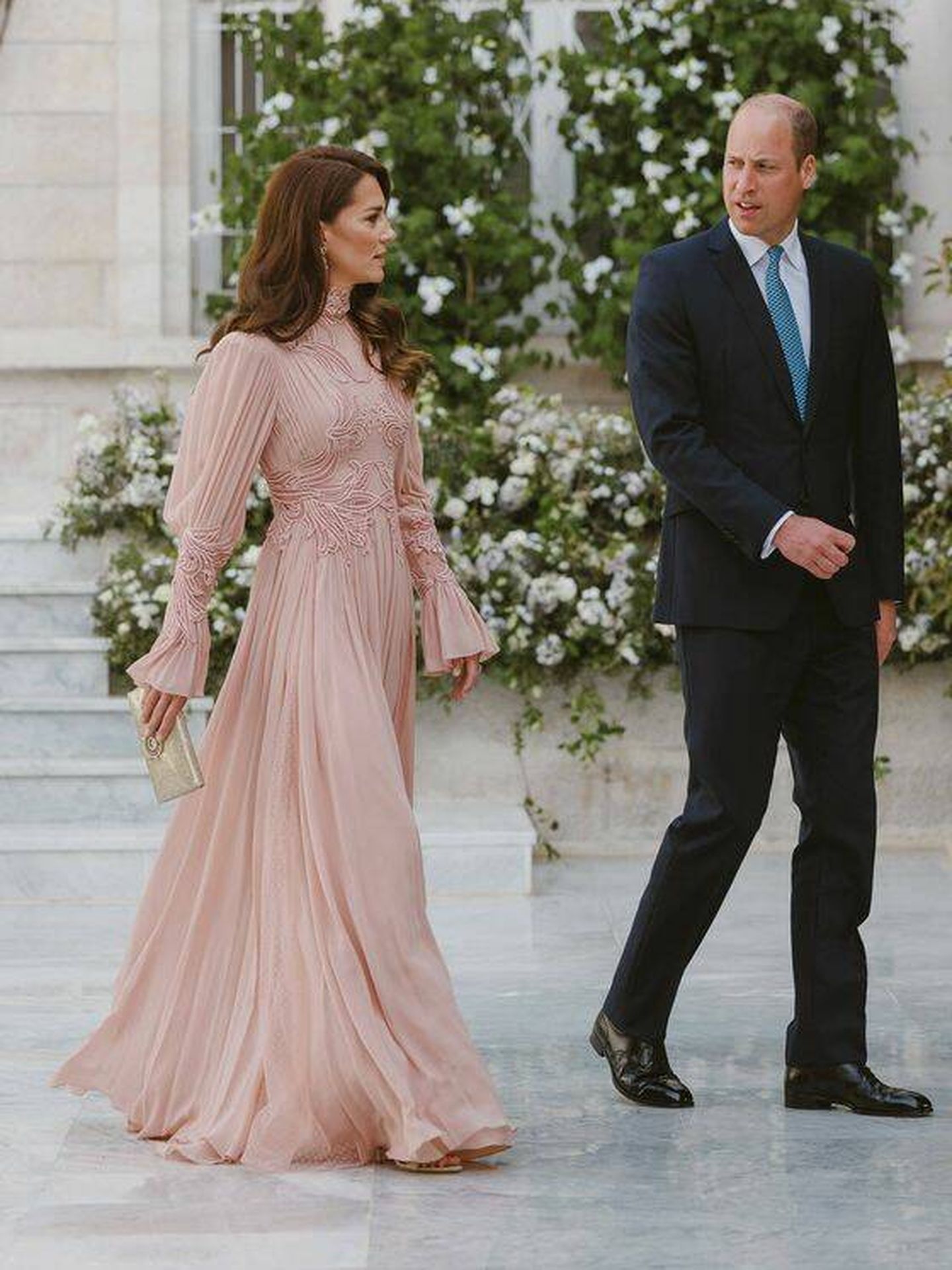 Los príncipes de Gales, en la boda de Hussein de Jordania. (RHC)