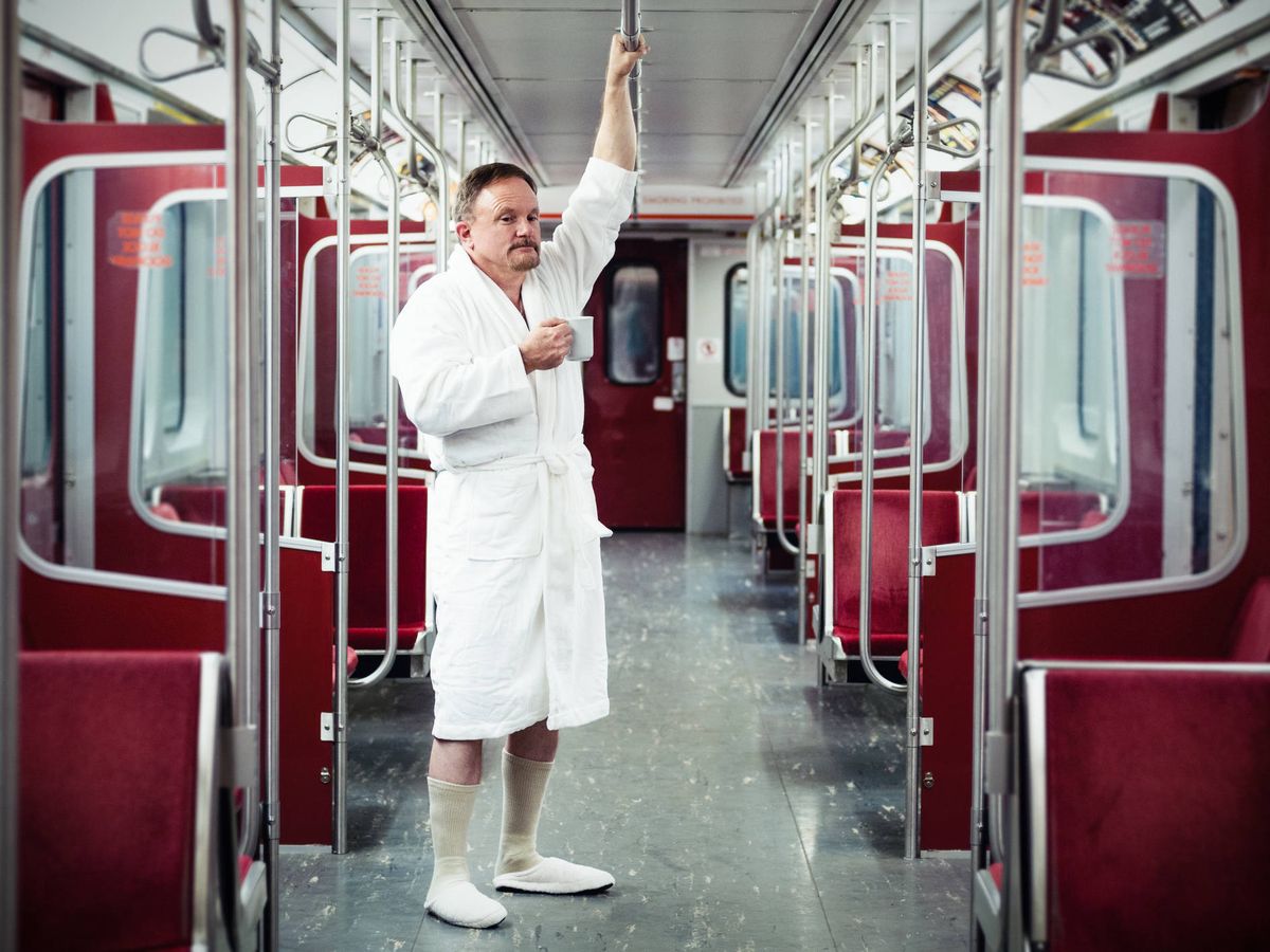 Foto: El 7 de enero es el Día de ir sin pantalones en el metro. (iStock)