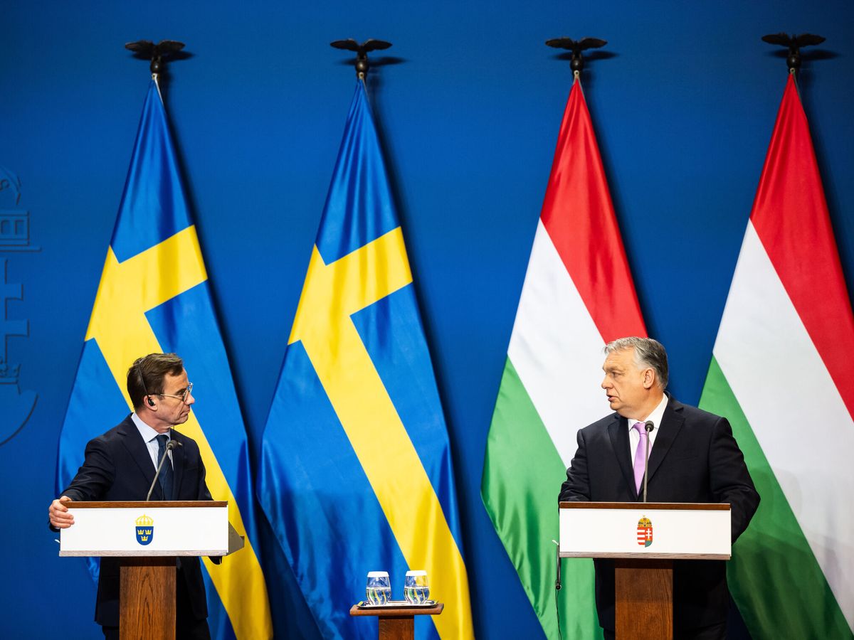 Foto: El primer ministro sueco, Ulf Kristersson, y Viktor Orban, el 23 de febrero. EUROPA PRESS