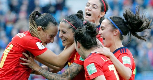 Foto: Las jugadoras de España en su partido contra Sudáfrica. (Efe)