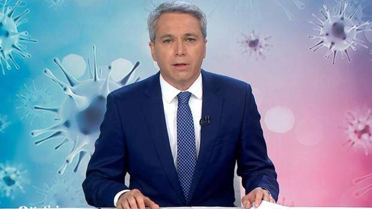 El (doble) lapsus viral de Vicente Vallés en 'Antena 3 noticias'. ¿Ha dicho guarra?