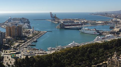 Los cruceros 'sostienen' al puerto de Málaga tras el desplome del tráfico de contenedores