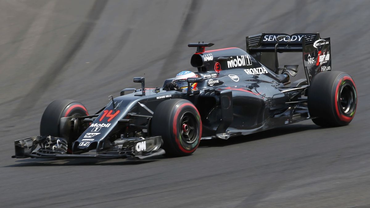 Alonso y McLaren 'ganan' su primera carrera en el 'minicampeonato' de la F1