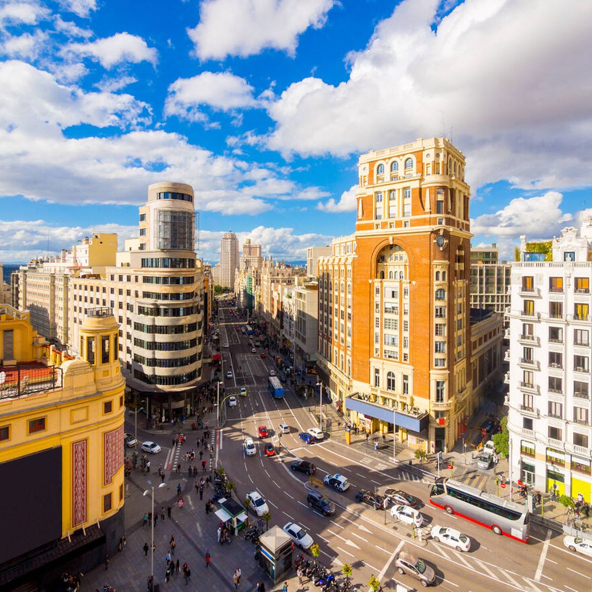 Fanático Lucro trabajo Cómo hemos cambiado! El 'boom' hotelero transforma la Gran Vía de Madrid