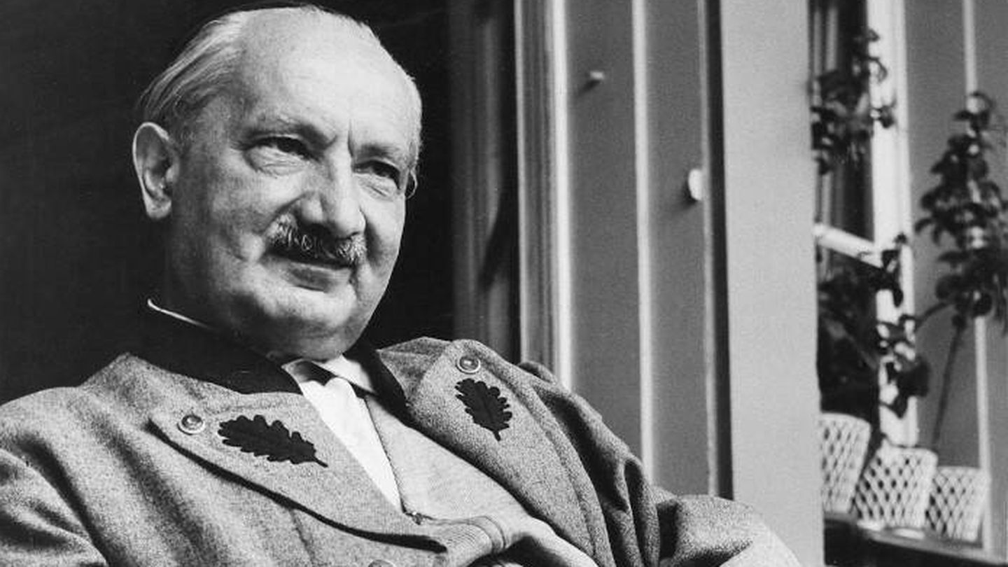 Martin Heidegger, posiblemente pensando en el ser y en el tiempo. (CC)