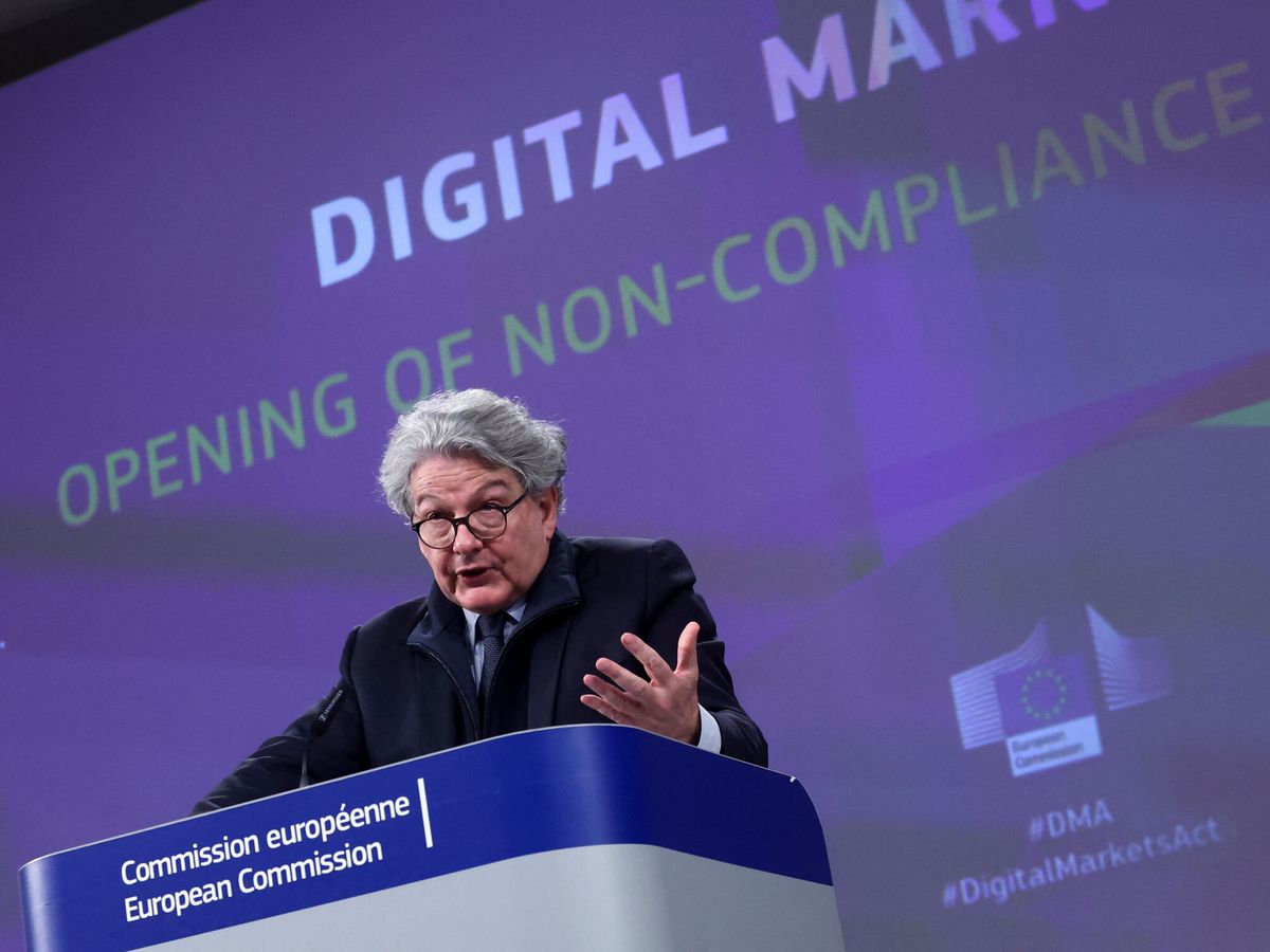 Foto: Thierry Breton, comisario europeo de Mercado Interior, en una conferencia en Bruselas. (Reuters/Yves Herman)