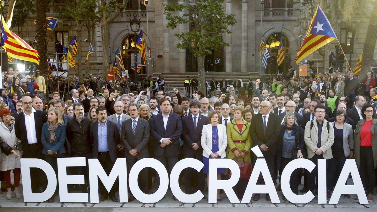 Una mesa y sillas vacías: así va a ser la cumbre por el referéndum de Puigdemont