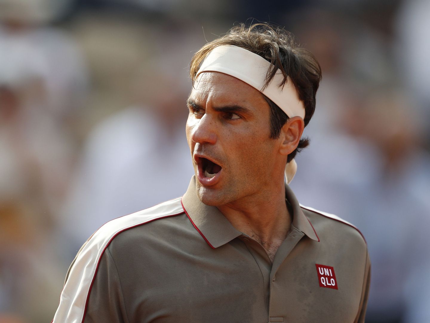 Roger Federer ganó a Stanislas Wawrinka y jugará en semifinales de Roland Garros siete años después. (Reuters)