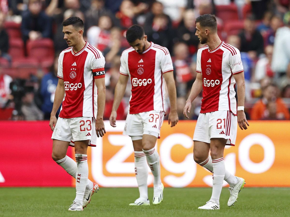 Foto: El Ajax, en caída libre y sin frenos. (EFE/EPA/Maurice van Steen)