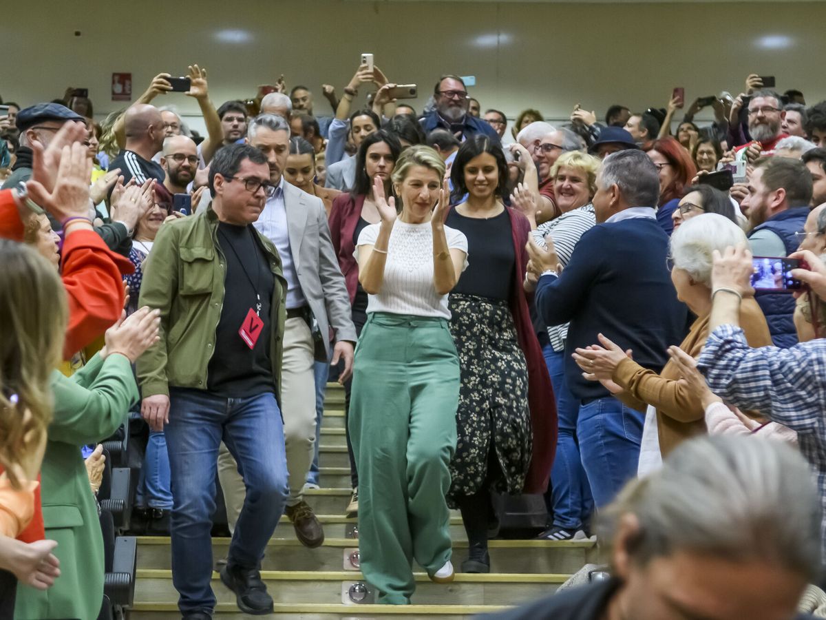 Foto: Yolanda Díaz, a su llegada al acto de Sumar celebrado en el auditorio de Fibes en Sevilla. (EFE / Raúl Caro)
