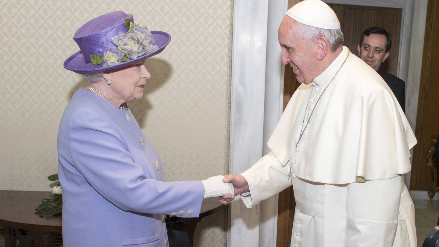 El Papa recibe a Isabel II el Vaticano. (Getty)