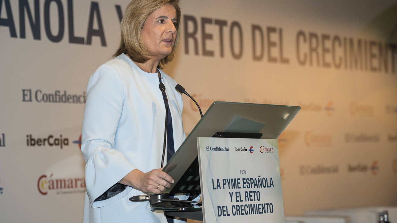 Foto: La ministra de Empleo, Fátima Báñez, durante su intervención en el Foro 'La pyme española y el reto del crecimiento' (Goyo Conde)