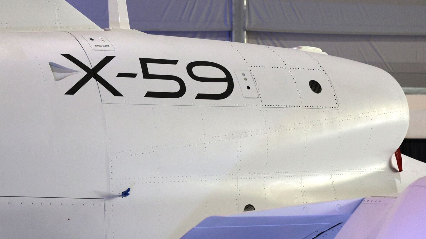 Detalle del motor el X-59, que es el mismo que el del F-18. (EFE EPA ALLISON DINNER)