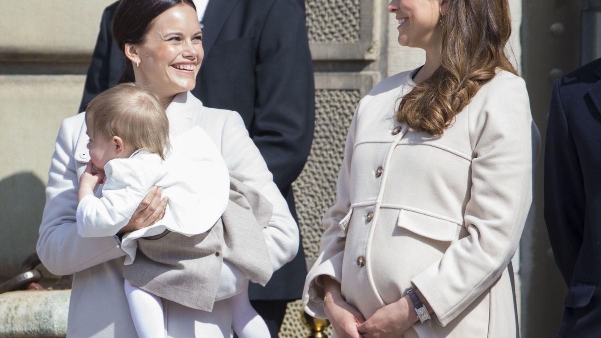 Sofía Hellqvist muestra su lado más maternal con la hija de Magdalena de Suecia