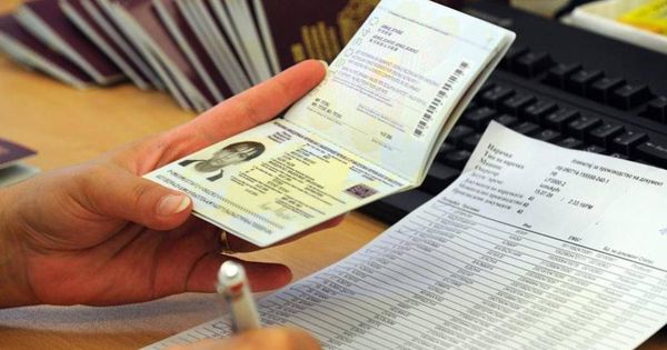 Foto: Visado en el pasaporte (EFE)