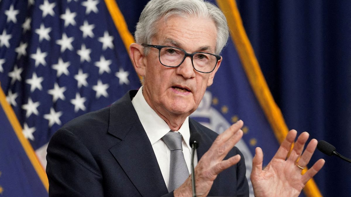 La Fed mantiene los tipos de interés en el 5,5% y enfría la primera bajada 