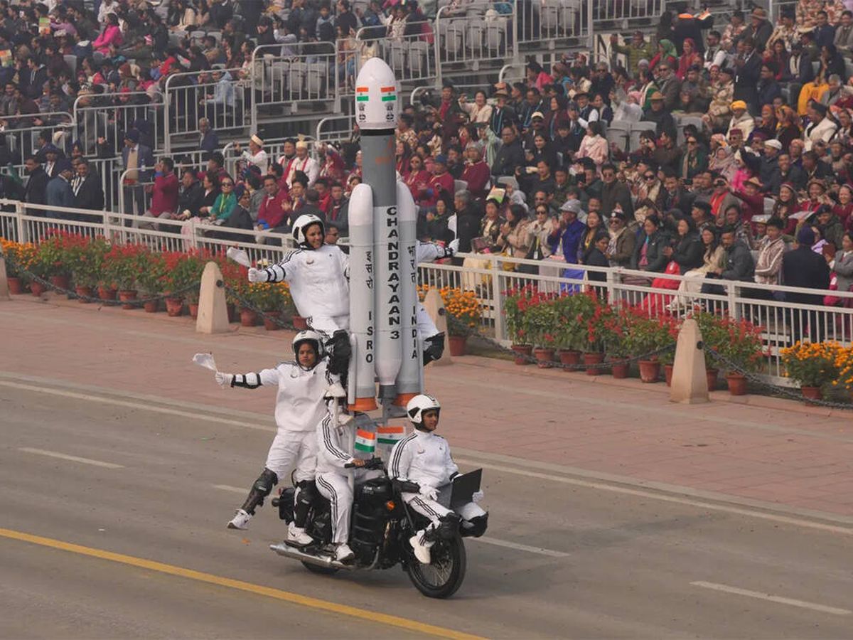 Foto: "Parece un circo": India sorprende al mundo con un rocambolesco desfile militar (RR.SS.)