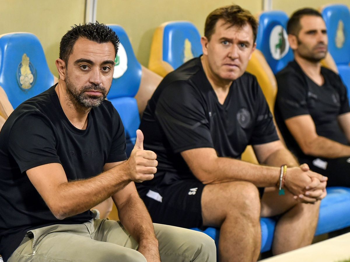 Foto: Xavi en el banquillo durante un partido con el Al Sadd. (EFE)