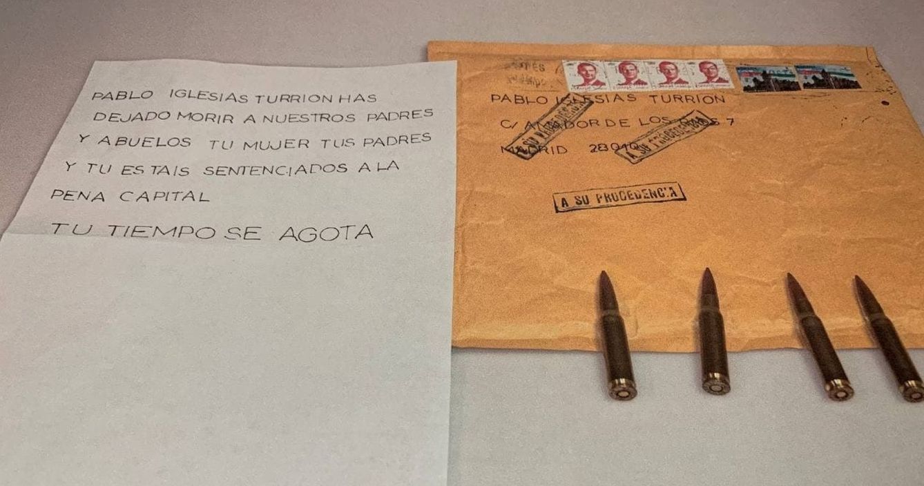 El sobre con balas y una carta amenazante destinado a Pablo Iglesias. (EFE)