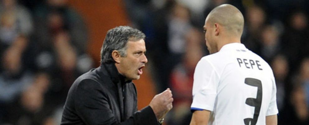 Foto: Mourinho exige la renovación de Pepe, pero Florentino se lo piensa