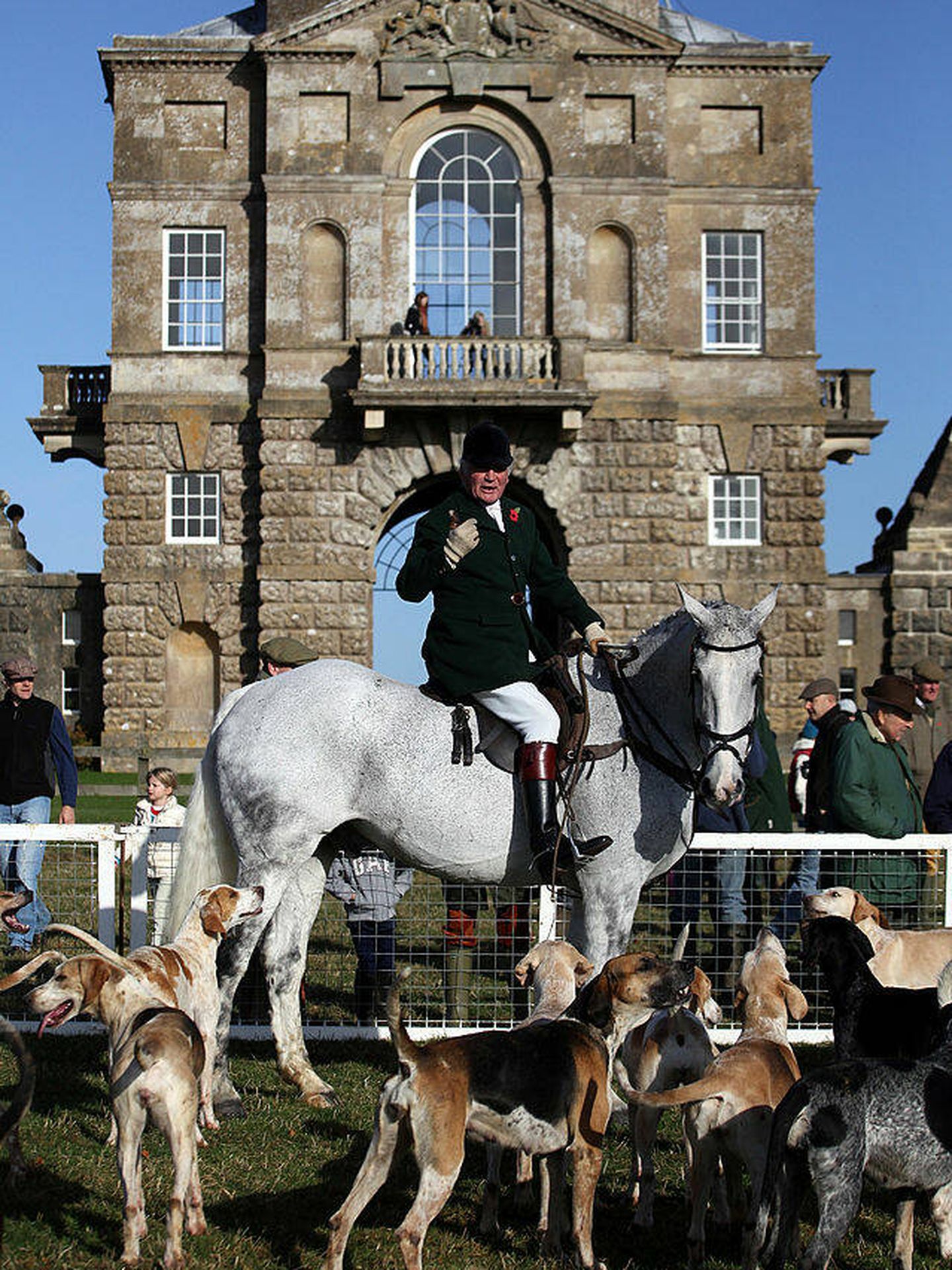 Ian Farquar, montado a lomo de uno de sus caballos. (Getty Images)