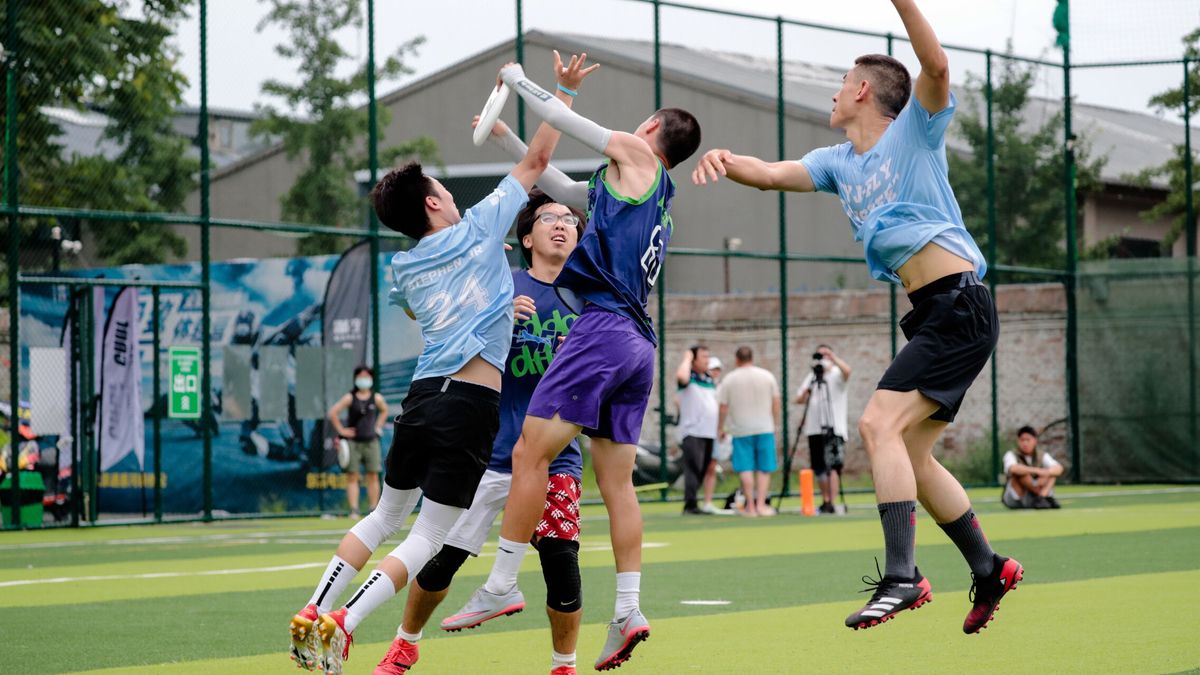 El juego de verano que ha hecho olvidar al fútbol en China y se ha convertido ya en el deporte de moda