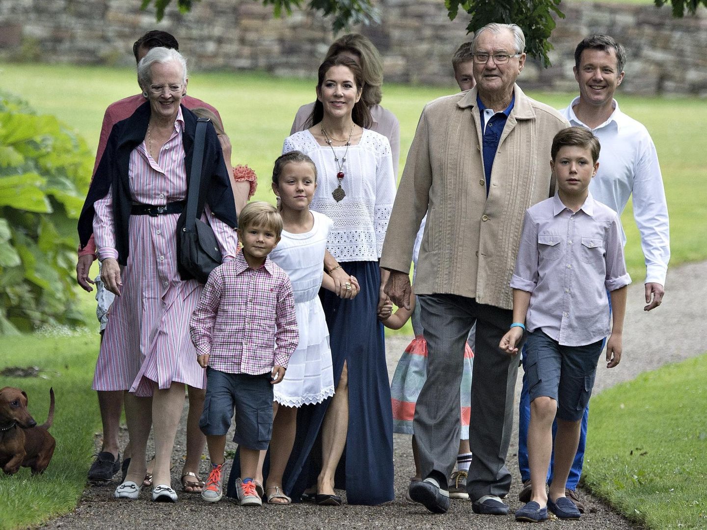 Foto de familia de la realeza danesa. (Reuters)