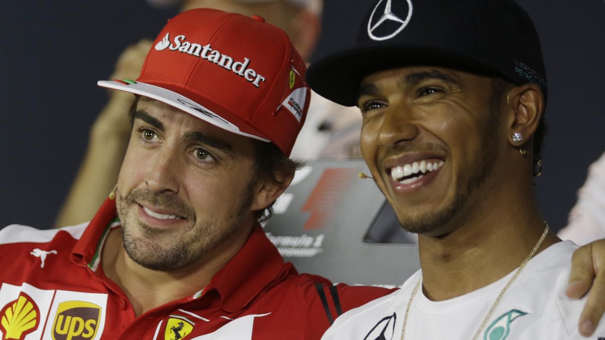 Hamilton ficha por Ferrari y Alonso, por Mercedes: el día en que pudo cambiar la F1